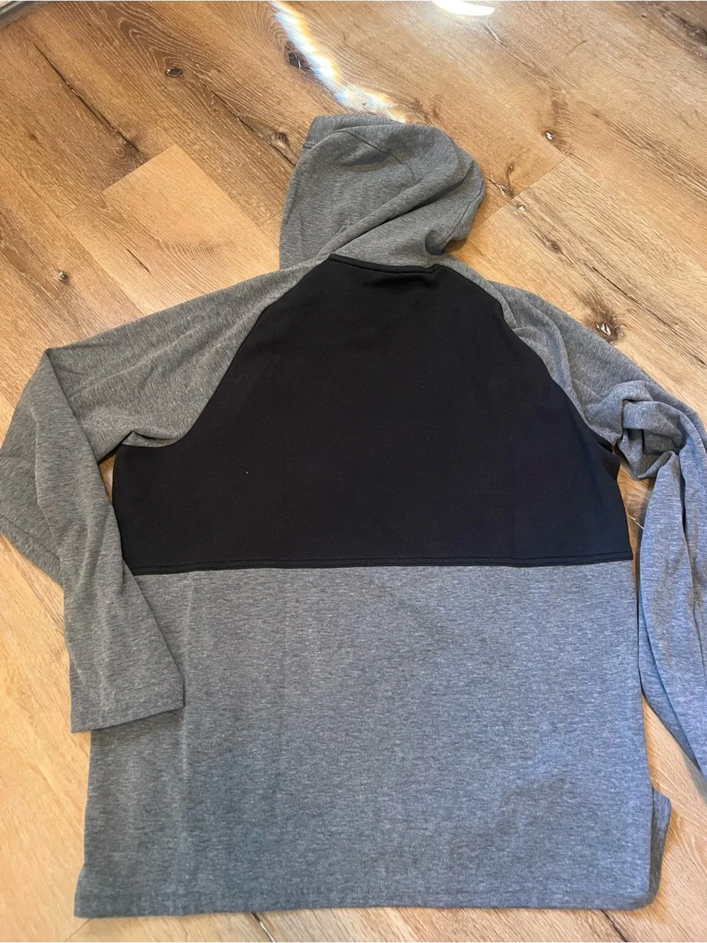 Nike Men’s Therma Fit Large Black and Gray Pullover Hoodie